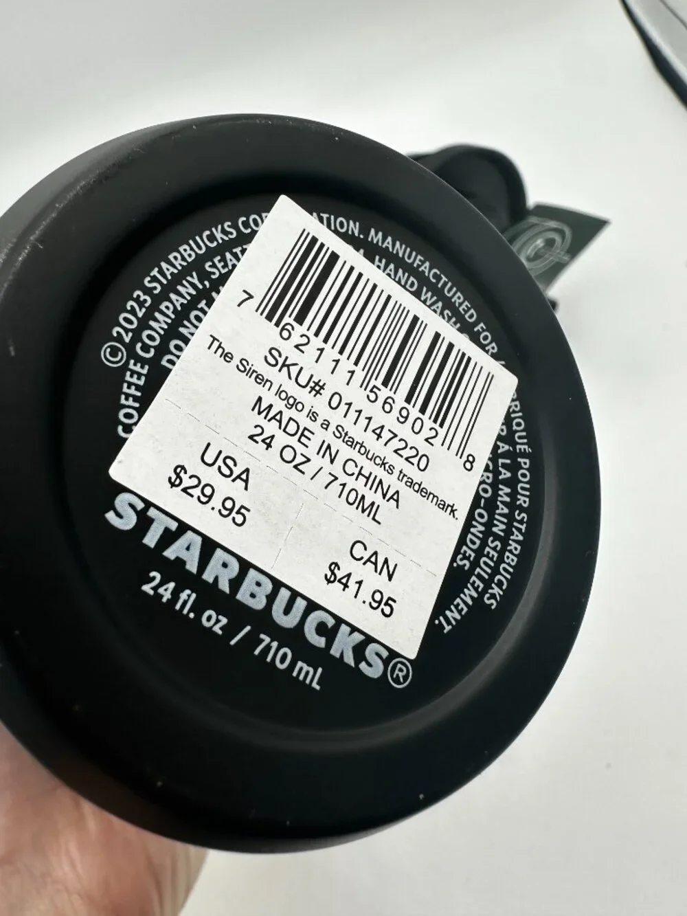 NEW Starbucks Vacuum Insulated Cold Cup 24 Fl Oz Black